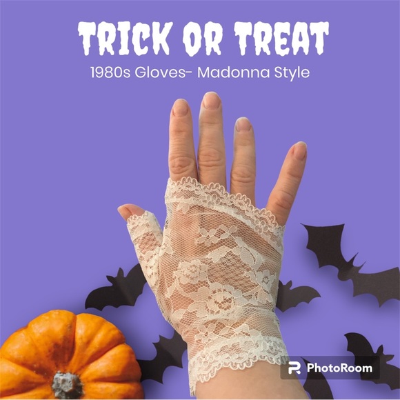 Shortie Lace Gloves/ 1980s - Picture 3 of 6